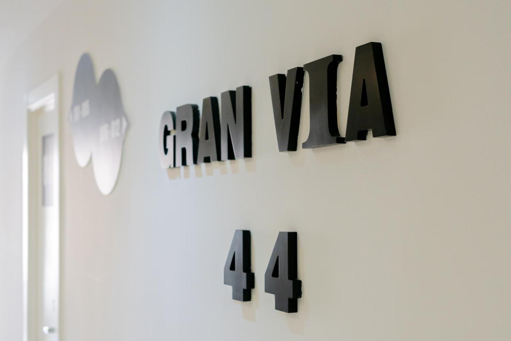 Hostal Gran Via 44 Madrid Exterior photo